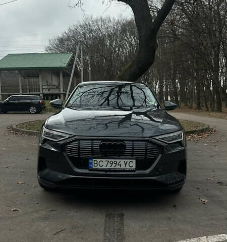 Сірий Ауді E-Tron, об'ємом двигуна 0 л та пробігом 83 тис. км за 29700 $, фото 1 на Automoto.ua