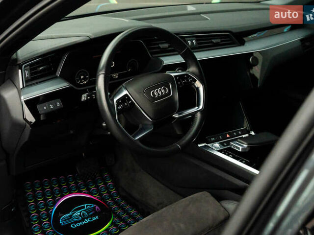 Сірий Ауді E-Tron, об'ємом двигуна 0 л та пробігом 154 тис. км за 25900 $, фото 38 на Automoto.ua