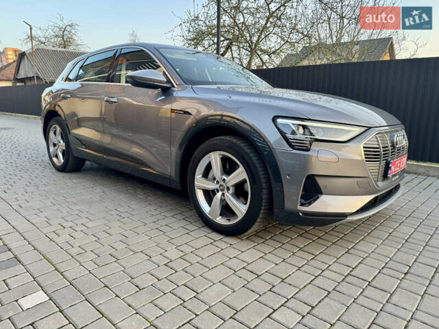 Сірий Ауді E-Tron, об'ємом двигуна 0 л та пробігом 143 тис. км за 27900 $, фото 33 на Automoto.ua