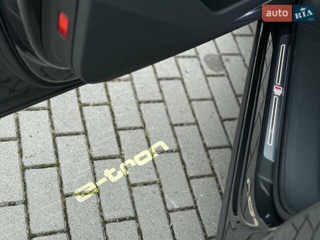 Серый Ауди E-Tron, объемом двигателя 0 л и пробегом 29 тыс. км за 38300 $, фото 27 на Automoto.ua