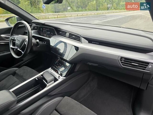 Серый Ауди E-Tron, объемом двигателя 0 л и пробегом 71 тыс. км за 33999 $, фото 69 на Automoto.ua