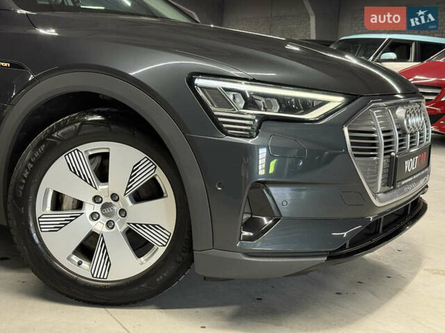 Серый Ауди E-Tron, объемом двигателя 0 л и пробегом 207 тыс. км за 20000 $, фото 9 на Automoto.ua