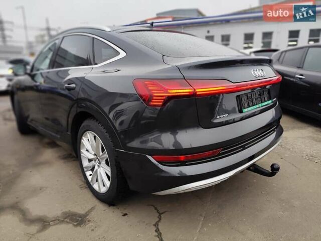 Серый Ауди E-Tron, объемом двигателя 0 л и пробегом 169 тыс. км за 33999 $, фото 2 на Automoto.ua