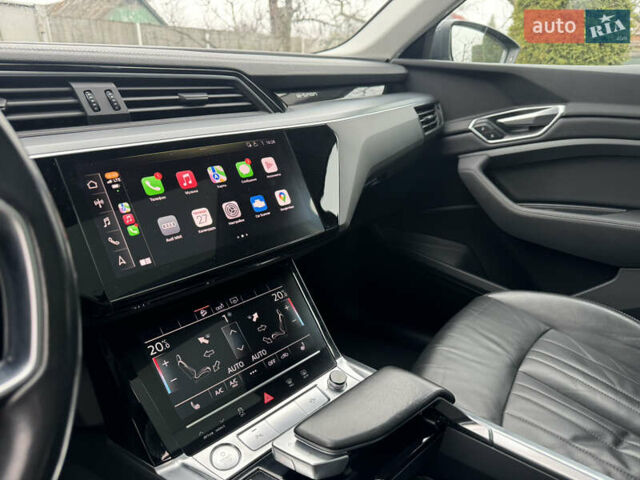 Серый Ауди E-Tron, объемом двигателя 0 л и пробегом 150 тыс. км за 23800 $, фото 26 на Automoto.ua