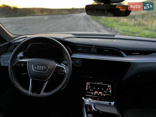 Серый Ауди E-Tron, объемом двигателя 0 л и пробегом 108 тыс. км за 29000 $, фото 16 на Automoto.ua