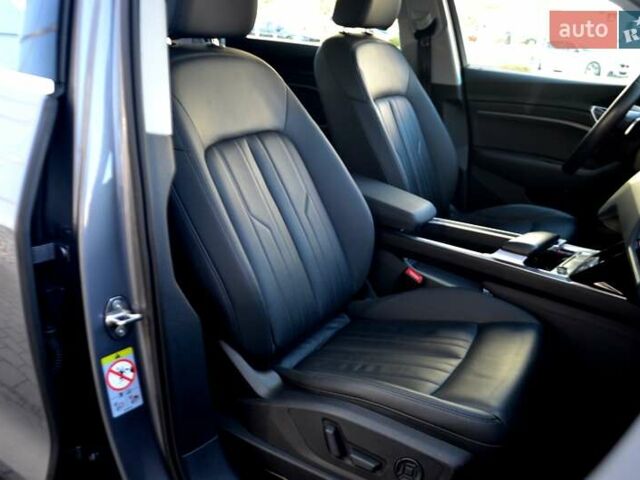 Серый Ауди E-Tron, объемом двигателя 0 л и пробегом 125 тыс. км за 23800 $, фото 49 на Automoto.ua