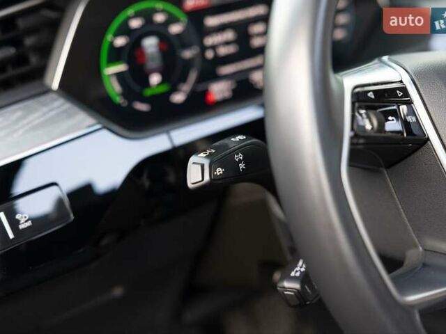 Серый Ауди E-Tron, объемом двигателя 0 л и пробегом 41 тыс. км за 37500 $, фото 27 на Automoto.ua