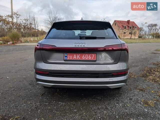 Серый Ауди E-Tron, объемом двигателя 0 л и пробегом 82 тыс. км за 32500 $, фото 7 на Automoto.ua
