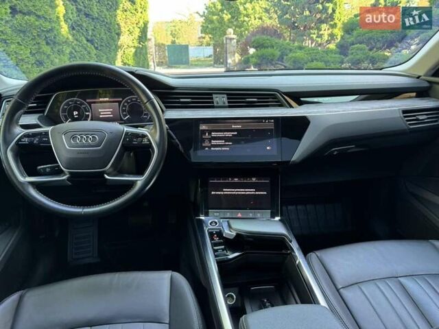 Сірий Ауді E-Tron, об'ємом двигуна 0 л та пробігом 100 тис. км за 26500 $, фото 20 на Automoto.ua