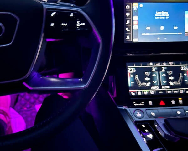 Серый Ауди E-Tron, объемом двигателя 0 л и пробегом 34 тыс. км за 43000 $, фото 31 на Automoto.ua