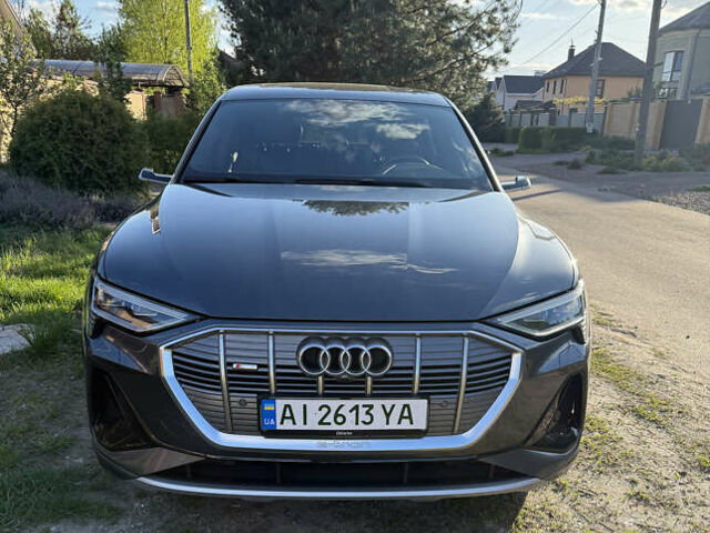 Ауді E-Tron 2020 у Києві на Automoto.ua Сірий Ауді E-Tron, об'ємом двигуна 0 л та пробігом 51 тис. км за 32000 $, фото 12 на Automoto.ua