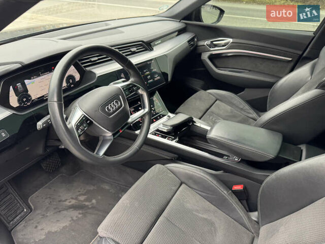 Сірий Ауді E-Tron, об'ємом двигуна 0 л та пробігом 140 тис. км за 33800 $, фото 28 на Automoto.ua