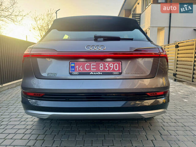 Сірий Ауді E-Tron, об'ємом двигуна 0 л та пробігом 143 тис. км за 27900 $, фото 8 на Automoto.ua