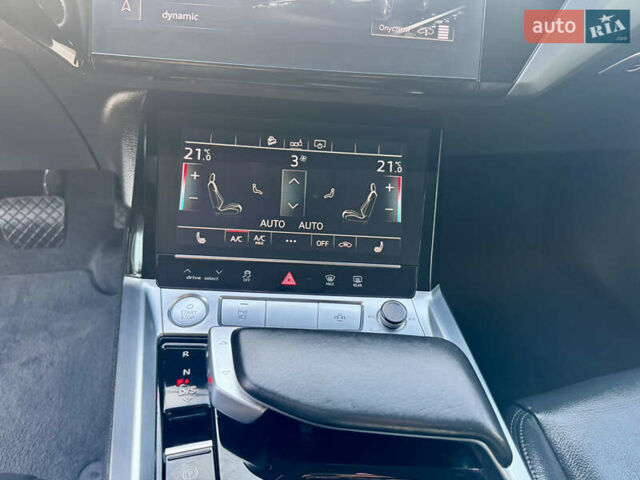 Сірий Ауді E-Tron, об'ємом двигуна 0 л та пробігом 143 тис. км за 27900 $, фото 51 на Automoto.ua