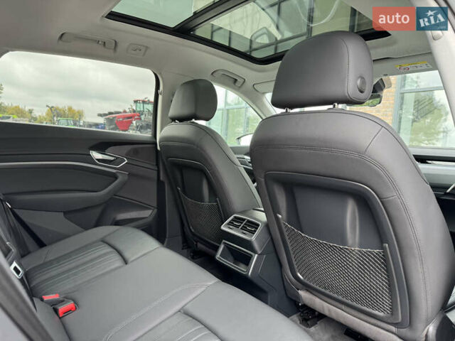 Ауди E-Tron 2020 в Тернополе на Automoto.ua Серый Ауди E-Tron, объемом двигателя 0 л и пробегом 126 тыс. км за 23900 $, фото 55 на Automoto.ua