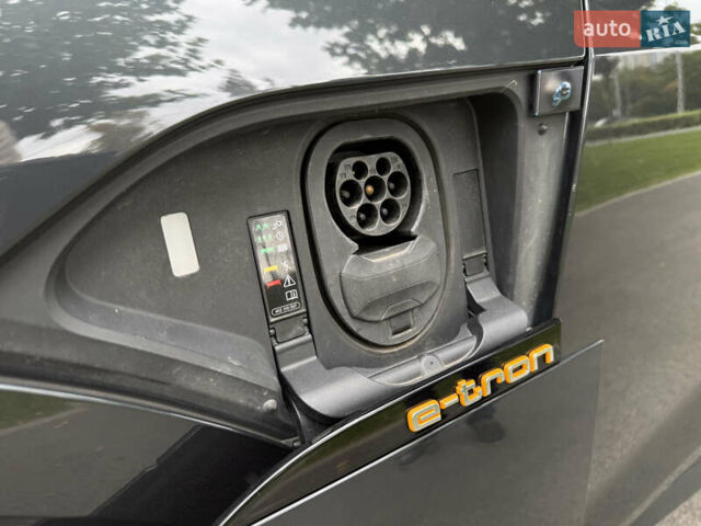 Ауді E-Tron 2020 у Дніпро (Дніпропетровську) на Automoto.ua Сірий Ауді E-Tron, об'ємом двигуна 0 л та пробігом 113 тис. км за 26900 $, фото 18 на Automoto.ua