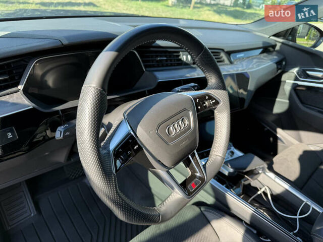 Сірий Ауді E-Tron, об'ємом двигуна 0 л та пробігом 65 тис. км за 39990 $, фото 27 на Automoto.ua