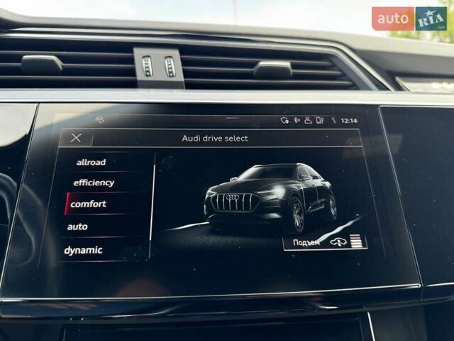 Серый Ауди E-Tron, объемом двигателя 0 л и пробегом 119 тыс. км за 33500 $, фото 30 на Automoto.ua