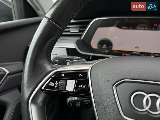 Ауди E-Tron 2020 в Тернополе на Automoto.ua Серый Ауди E-Tron, объемом двигателя 0 л и пробегом 126 тыс. км за 23900 $, фото 69 на Automoto.ua