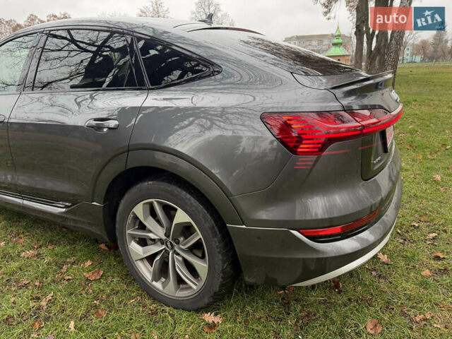 Сірий Ауді E-Tron, об'ємом двигуна 0 л та пробігом 53 тис. км за 34000 $, фото 14 на Automoto.ua