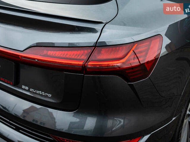 Сірий Ауді E-Tron, об'ємом двигуна 0 л та пробігом 82 тис. км за 39888 $, фото 48 на Automoto.ua