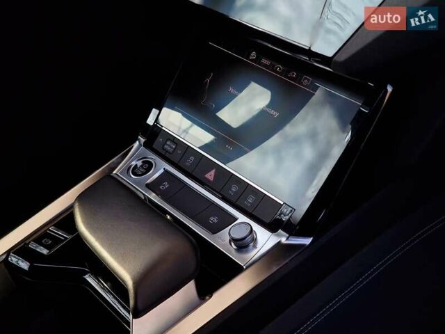 Серый Ауди E-Tron, объемом двигателя 0 л и пробегом 12 тыс. км за 31990 $, фото 55 на Automoto.ua