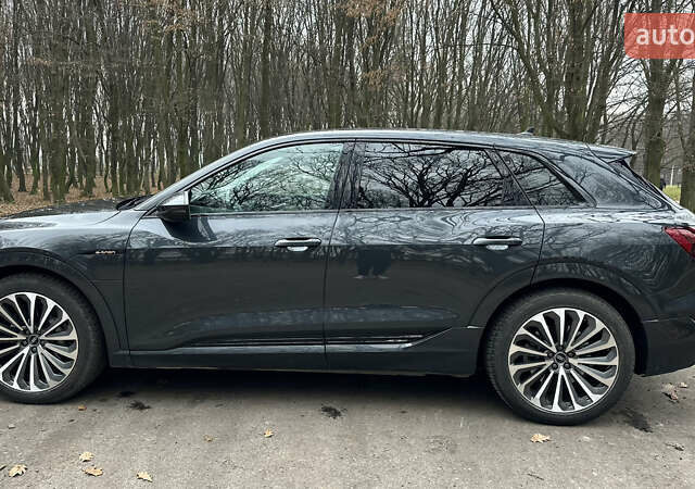 Сірий Ауді E-Tron, об'ємом двигуна 0 л та пробігом 83 тис. км за 29700 $, фото 29 на Automoto.ua