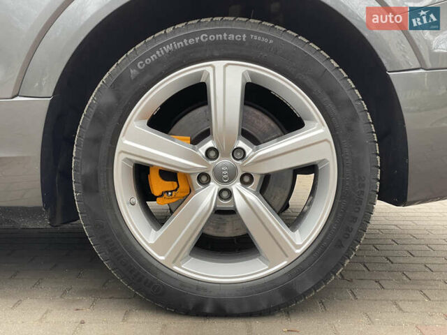 Серый Ауди E-Tron, объемом двигателя 0 л и пробегом 90 тыс. км за 34490 $, фото 38 на Automoto.ua