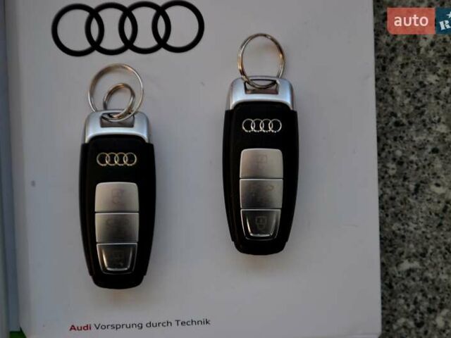 Серый Ауди E-Tron, объемом двигателя 0 л и пробегом 125 тыс. км за 23800 $, фото 224 на Automoto.ua