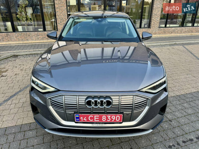 Сірий Ауді E-Tron, об'ємом двигуна 0 л та пробігом 143 тис. км за 27900 $, фото 15 на Automoto.ua