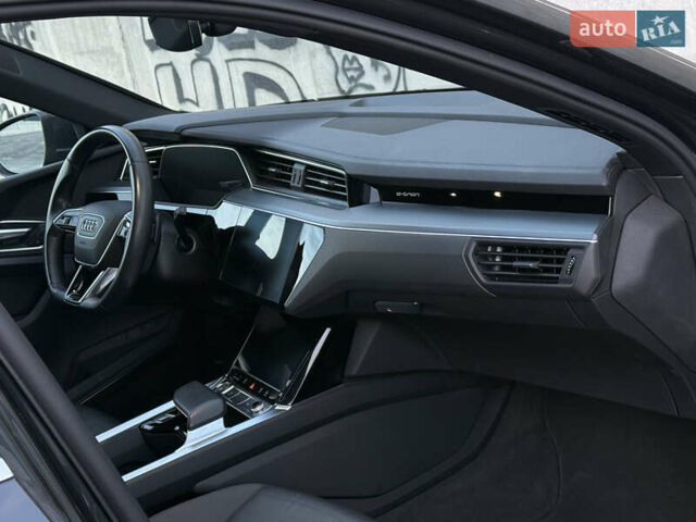 Ауді E-Tron 2020 у Львові на Automoto.ua Сірий Ауді E-Tron, об'ємом двигуна 0 л та пробігом 81 тис. км за 34920 $, фото 38 на Automoto.ua