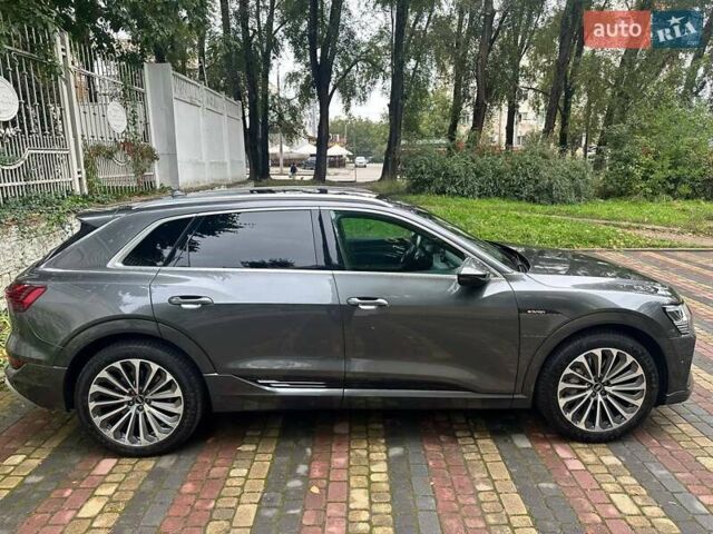 Серый Ауди E-Tron, объемом двигателя 0 л и пробегом 53 тыс. км за 36000 $, фото 3 на Automoto.ua