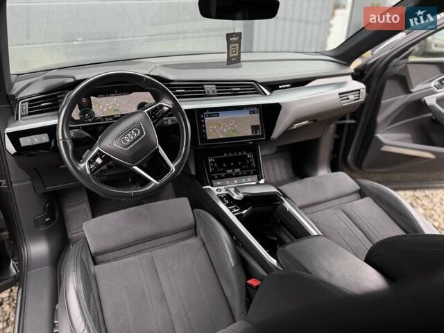 Серый Ауди E-Tron, объемом двигателя 0 л и пробегом 149 тыс. км за 29300 $, фото 69 на Automoto.ua