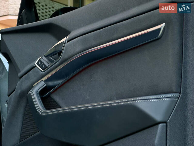 Сірий Ауді E-Tron, об'ємом двигуна 0 л та пробігом 47 тис. км за 45000 $, фото 42 на Automoto.ua