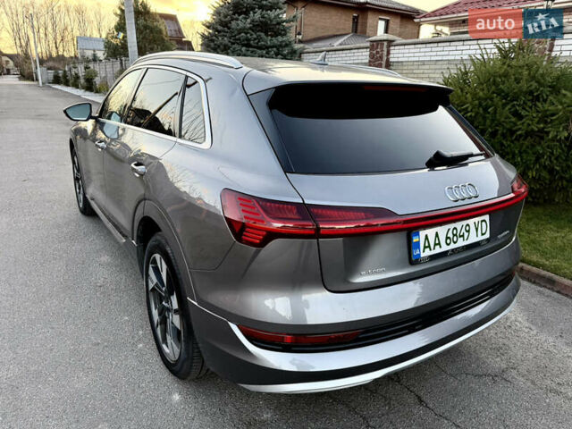 Серый Ауди E-Tron, объемом двигателя 0 л и пробегом 78 тыс. км за 33000 $, фото 12 на Automoto.ua