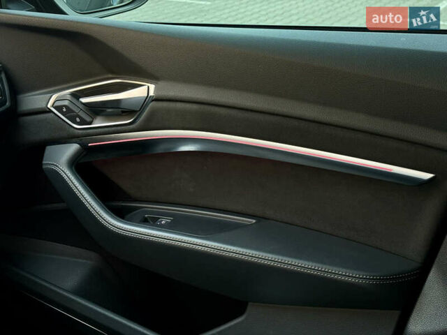 Сірий Ауді E-Tron, об'ємом двигуна 0 л та пробігом 47 тис. км за 45000 $, фото 53 на Automoto.ua