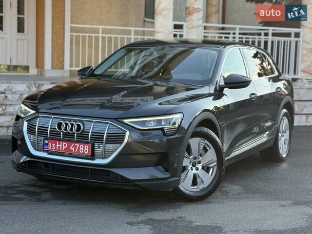 Серый Ауди E-Tron, объемом двигателя 0 л и пробегом 125 тыс. км за 26900 $, фото 1 на Automoto.ua
