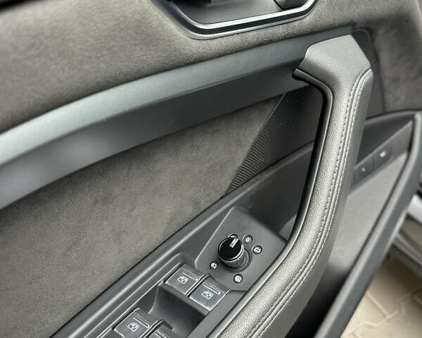 Ауди E-Tron 2021 в Тернополе на Automoto.ua Серый Ауди E-Tron, объемом двигателя 0 л и пробегом 85 тыс. км за 27999 $, фото 30 на Automoto.ua