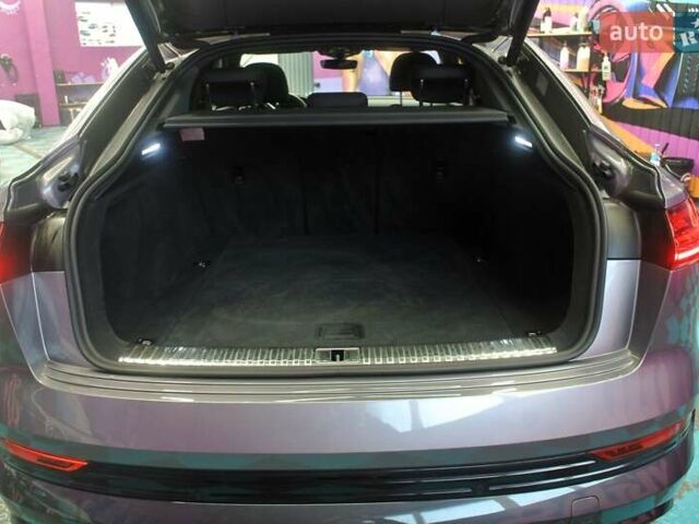 Серый Ауди E-Tron, объемом двигателя 0 л и пробегом 60 тыс. км за 29990 $, фото 29 на Automoto.ua