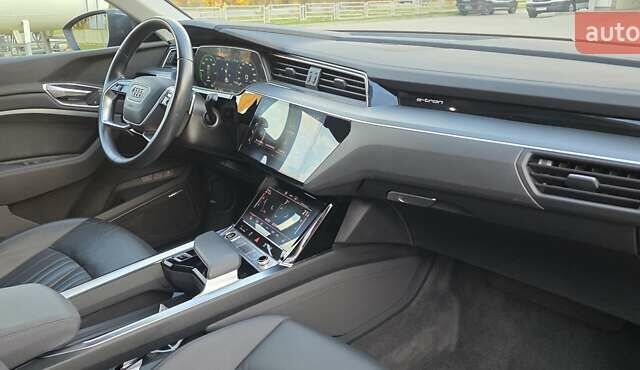 Сірий Ауді E-Tron, об'ємом двигуна 0 л та пробігом 110 тис. км за 29999 $, фото 66 на Automoto.ua