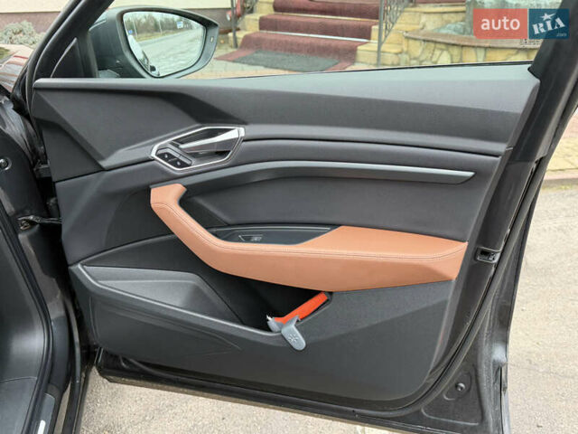 Серый Ауди E-Tron, объемом двигателя 0 л и пробегом 126 тыс. км за 29999 $, фото 37 на Automoto.ua