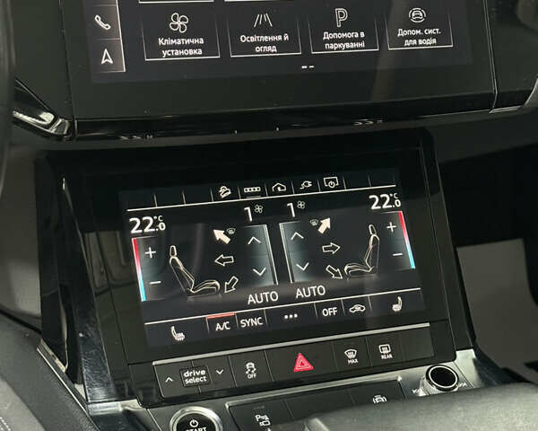 Серый Ауди E-Tron, объемом двигателя 0 л и пробегом 44 тыс. км за 33000 $, фото 17 на Automoto.ua