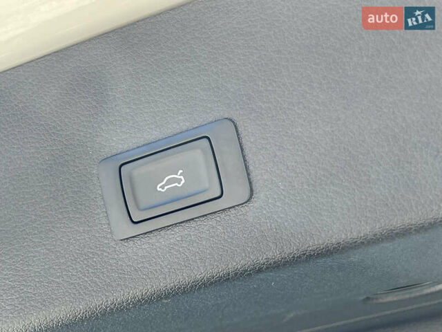 Сірий Ауді E-Tron, об'ємом двигуна 0 л та пробігом 38 тис. км за 39500 $, фото 30 на Automoto.ua