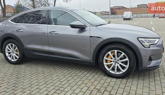 Сірий Ауді E-Tron, об'ємом двигуна 0 л та пробігом 140 тис. км за 28800 $, фото 32 на Automoto.ua