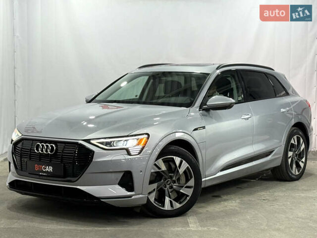Серый Ауди E-Tron, объемом двигателя 0 л и пробегом 44 тыс. км за 33000 $, фото 3 на Automoto.ua