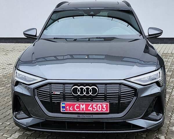 Сірий Ауді E-Tron, об'ємом двигуна 0 л та пробігом 117 тис. км за 27200 $, фото 4 на Automoto.ua