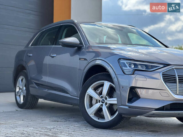 Серый Ауди E-Tron, объемом двигателя 0 л и пробегом 200 тыс. км за 23700 $, фото 6 на Automoto.ua