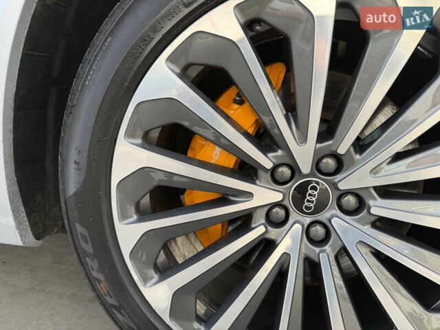 Серый Ауди E-Tron, объемом двигателя 0 л и пробегом 32 тыс. км за 41990 $, фото 47 на Automoto.ua