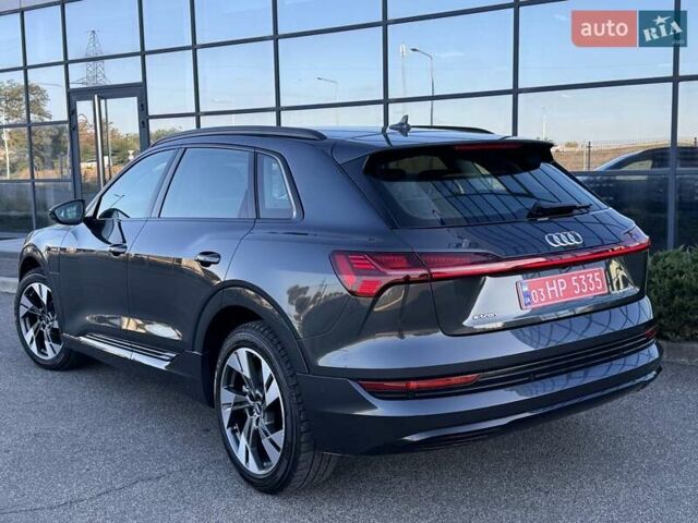 Серый Ауди E-Tron, объемом двигателя 0 л и пробегом 168 тыс. км за 25900 $, фото 1 на Automoto.ua