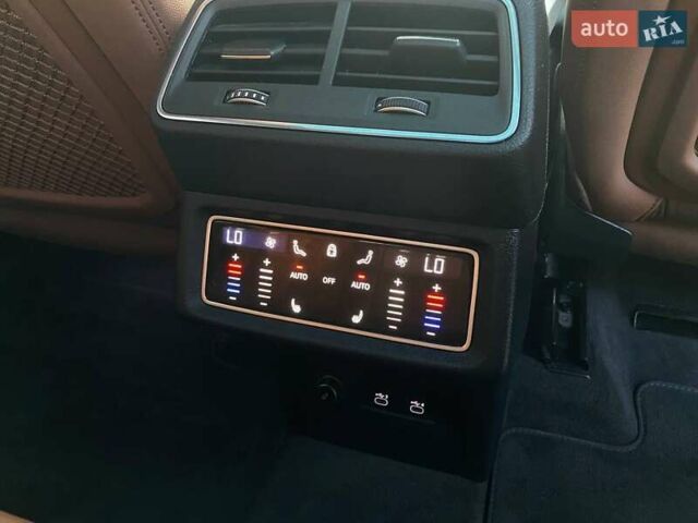 Сірий Ауді E-Tron, об'ємом двигуна 0 л та пробігом 53 тис. км за 29900 $, фото 26 на Automoto.ua